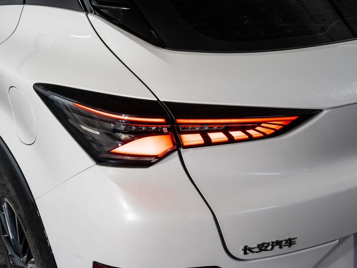 Changan UNI-T 2023 - фото автомобиля