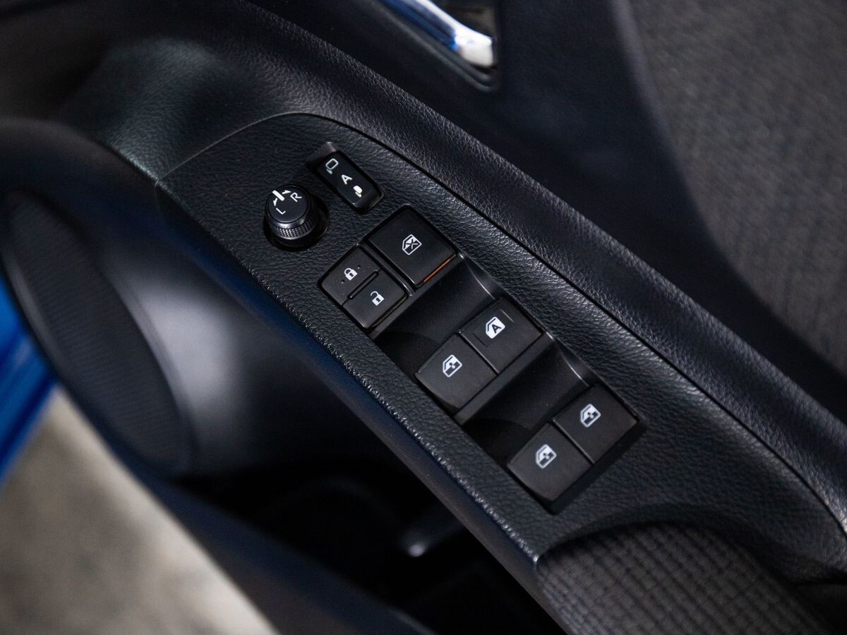 Toyota Sienta 2019 - фото автомобиля