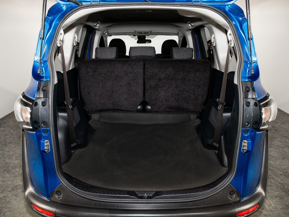 Toyota Sienta 2019 - фото автомобиля