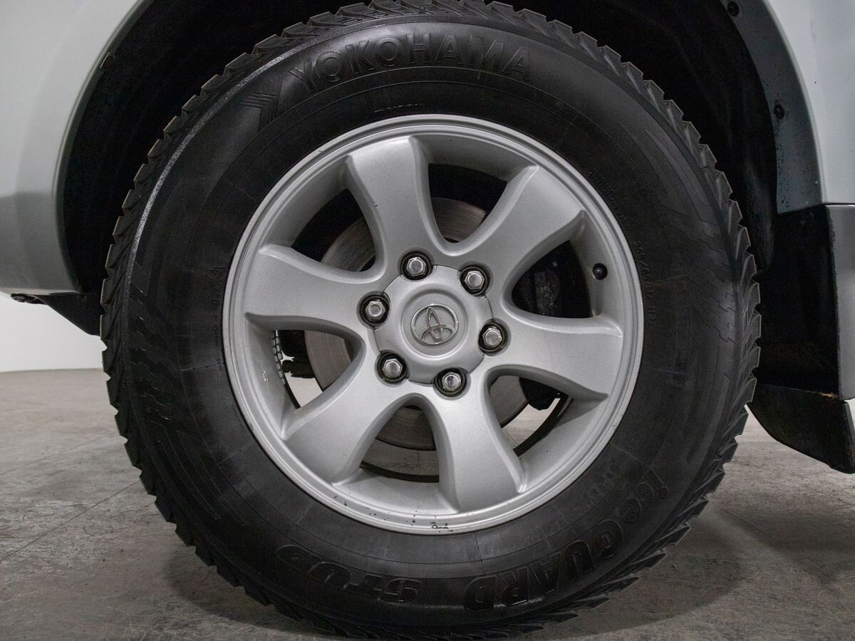 Toyota Land Cruiser Prado 2005 - фото автомобиля