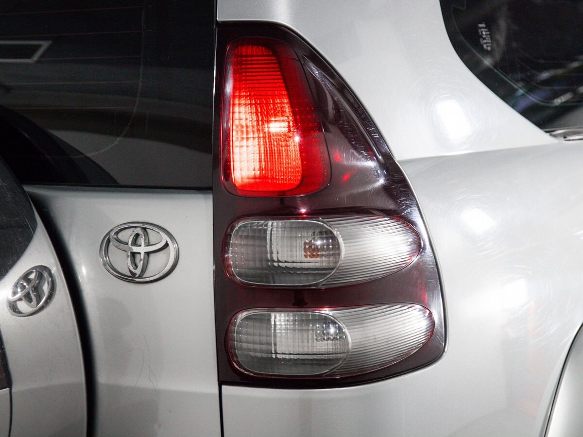 Toyota Land Cruiser Prado 2005 - фото автомобиля