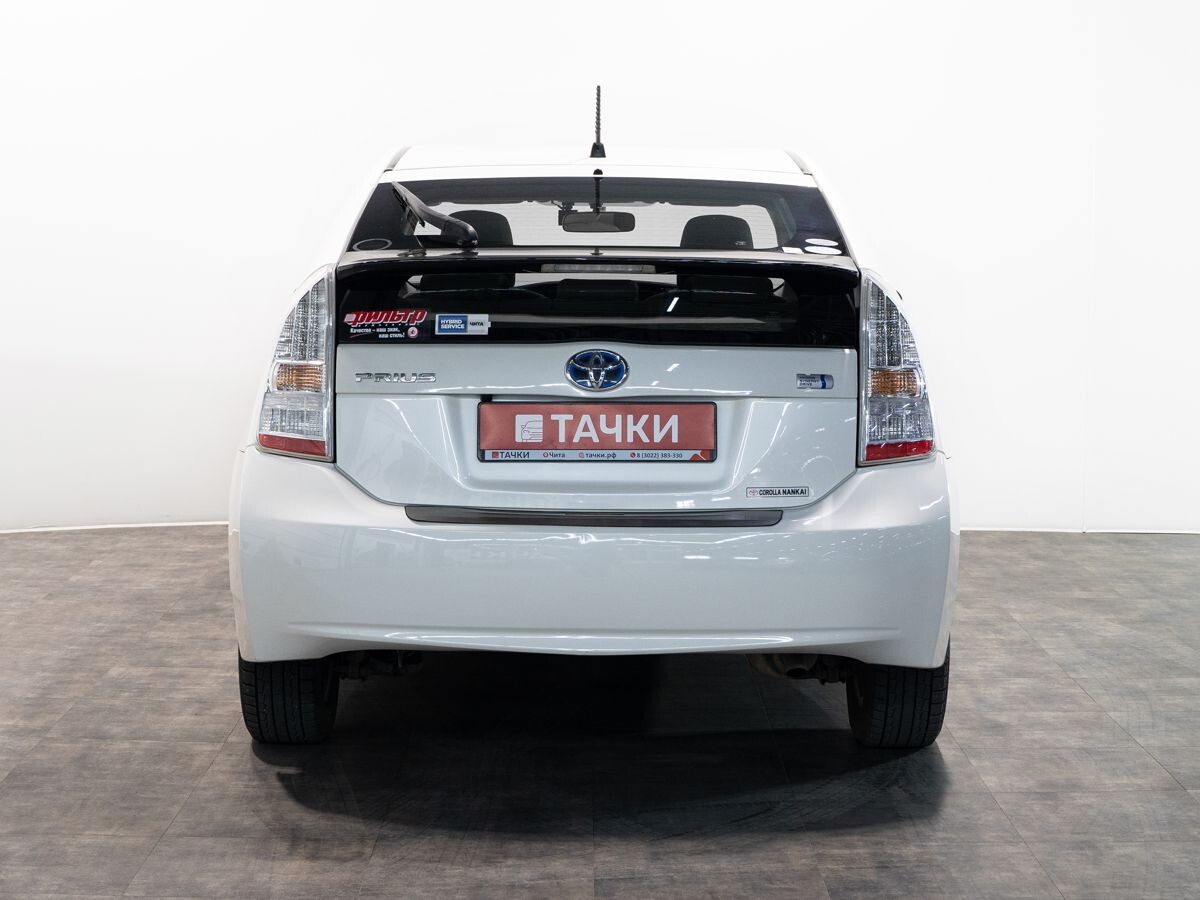 Toyota Prius 2010 - фото автомобиля