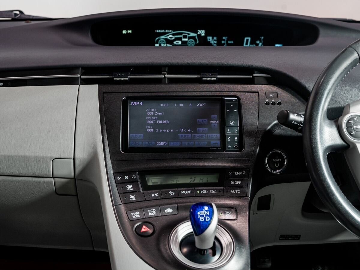 Toyota Prius 2010 - фото автомобиля