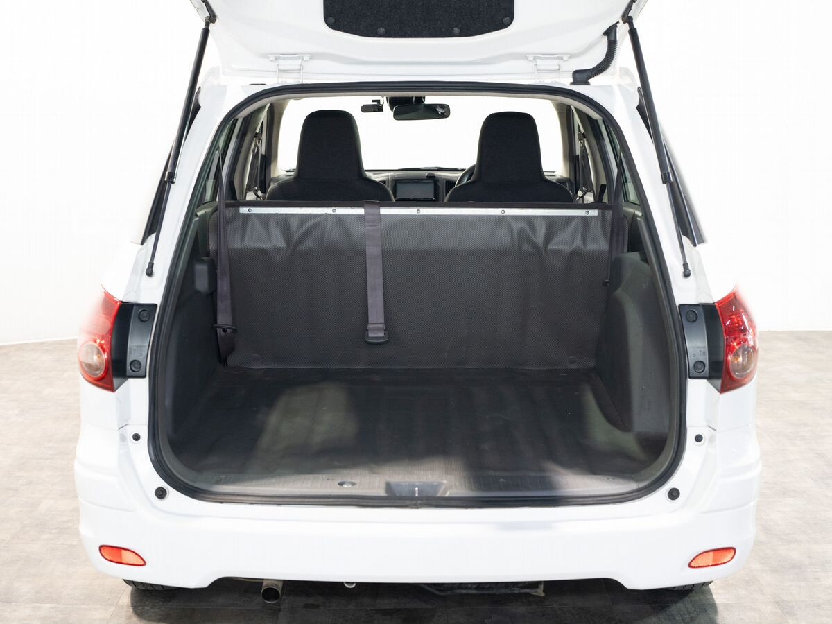 Nissan AD 2018 - фото автомобиля