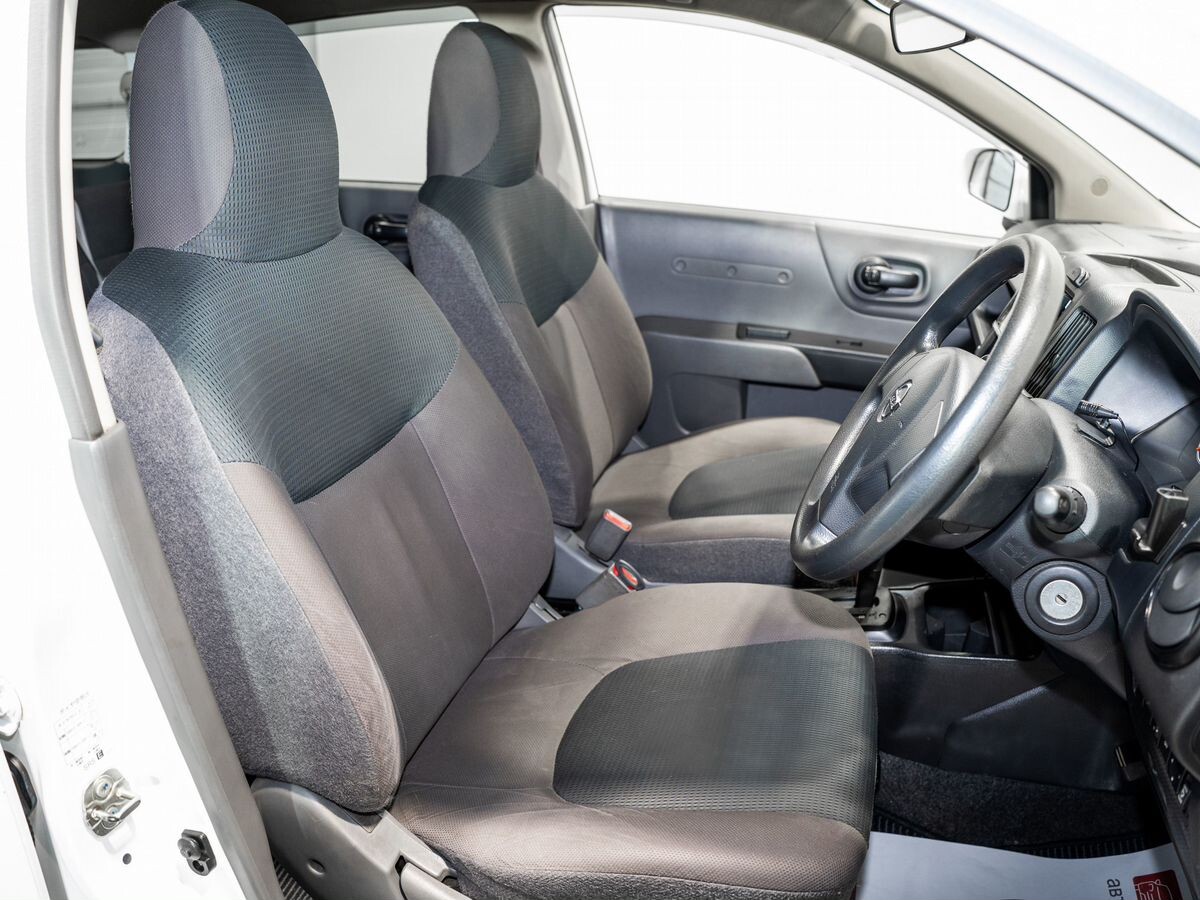 Nissan AD 2018 - фото автомобиля