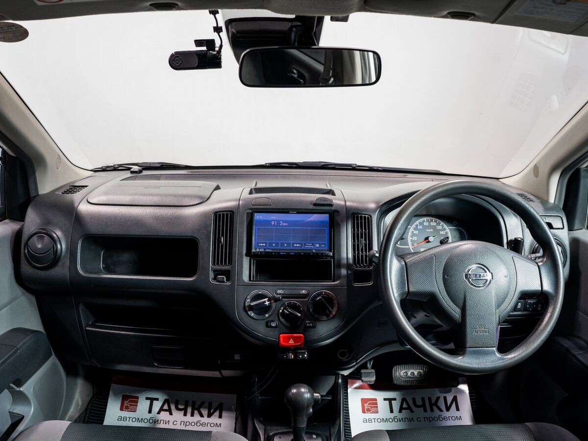 Nissan AD 2018 - фото автомобиля