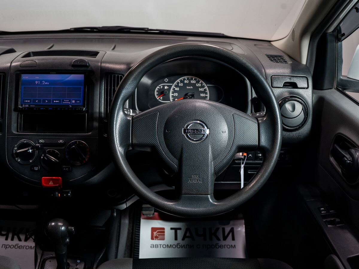 Nissan AD 2018 - фото автомобиля