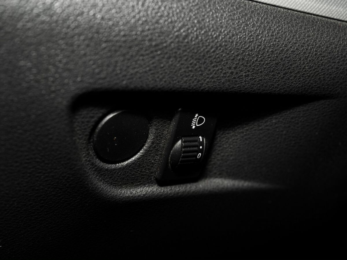 Lada (ВАЗ) Vesta 2019 - фото автомобиля