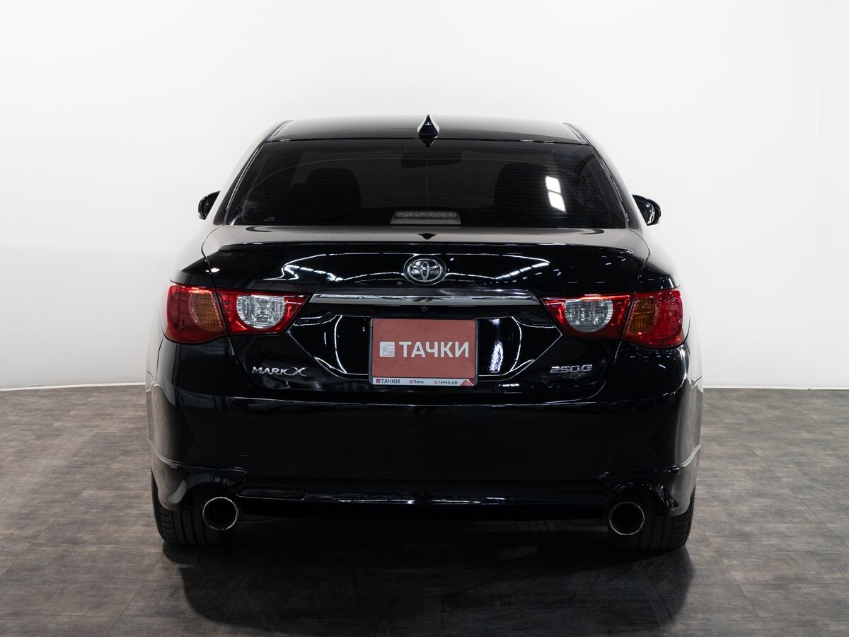 Toyota Mark X 2010 - фото автомобиля