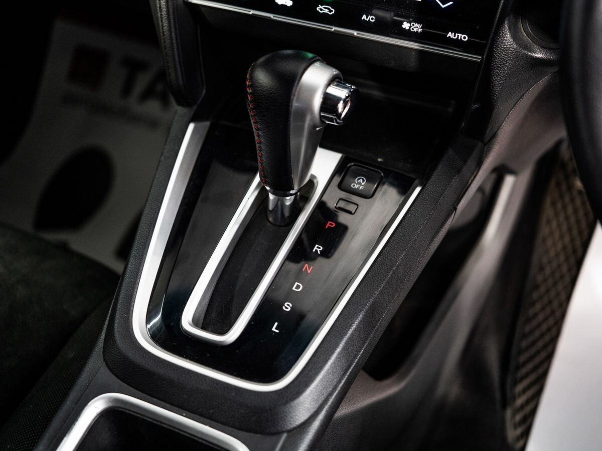 Honda Shuttle 2016 - фото автомобиля