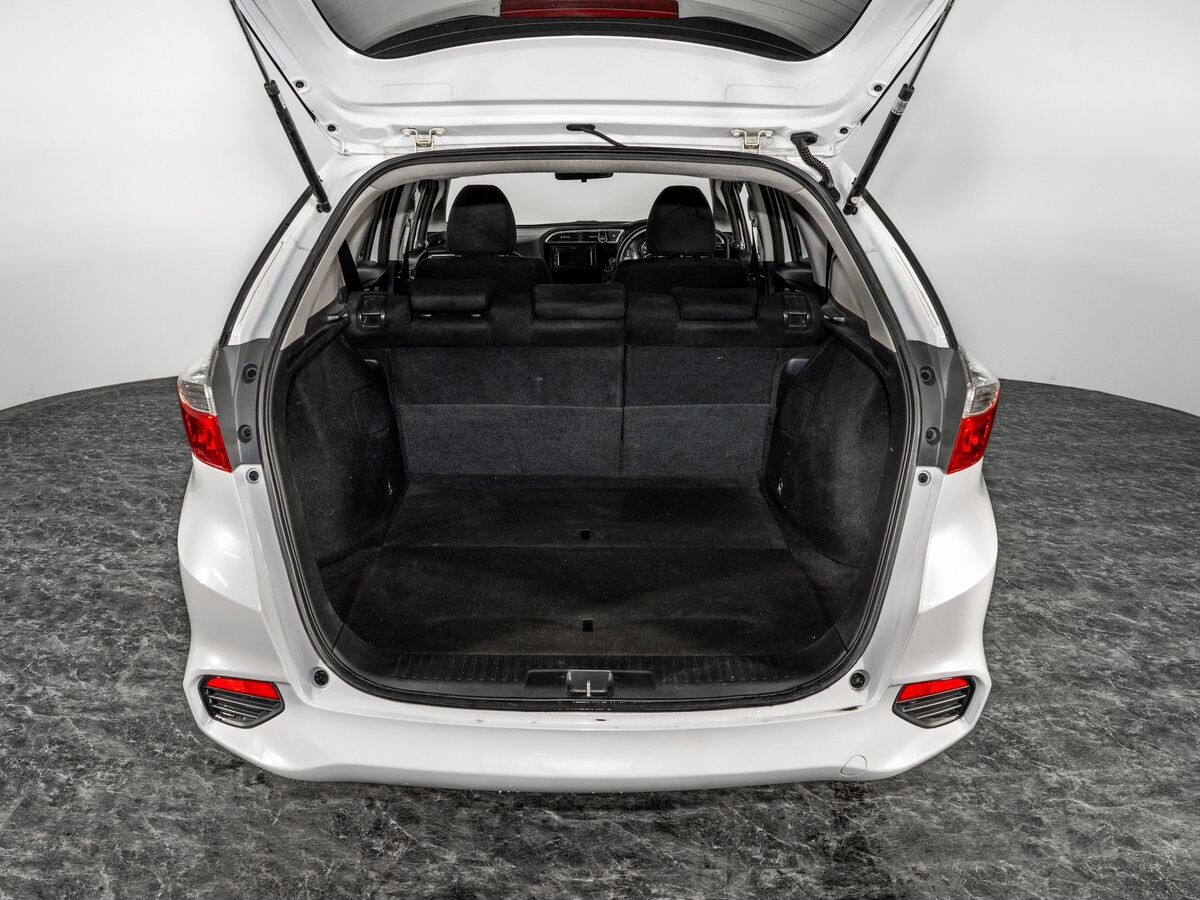 Honda Shuttle 2016 - фото автомобиля