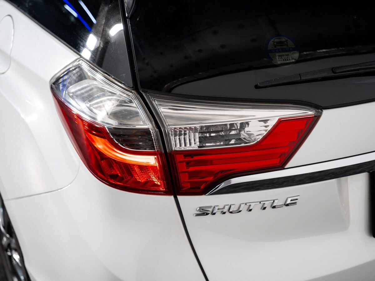 Honda Shuttle 2016 - фото автомобиля