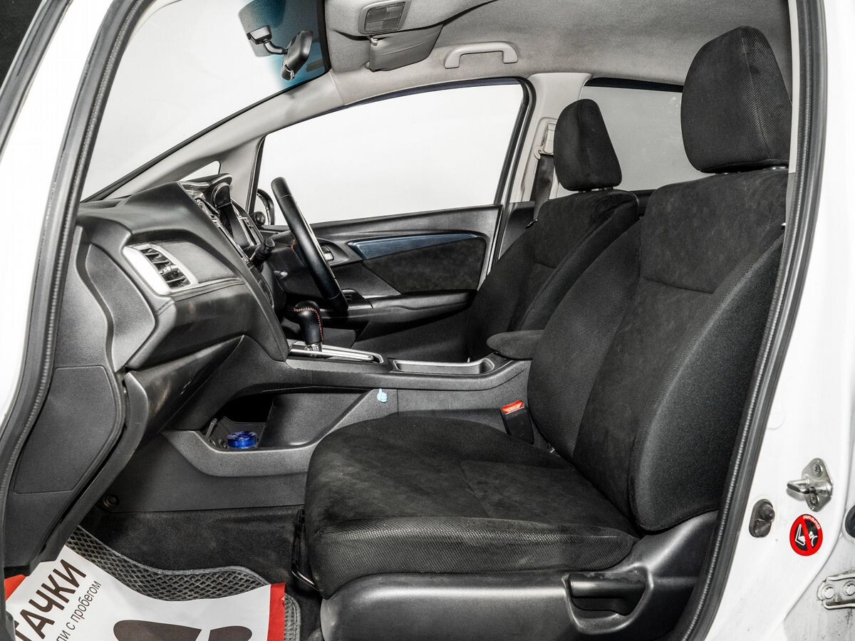 Honda Shuttle 2016 - фото автомобиля