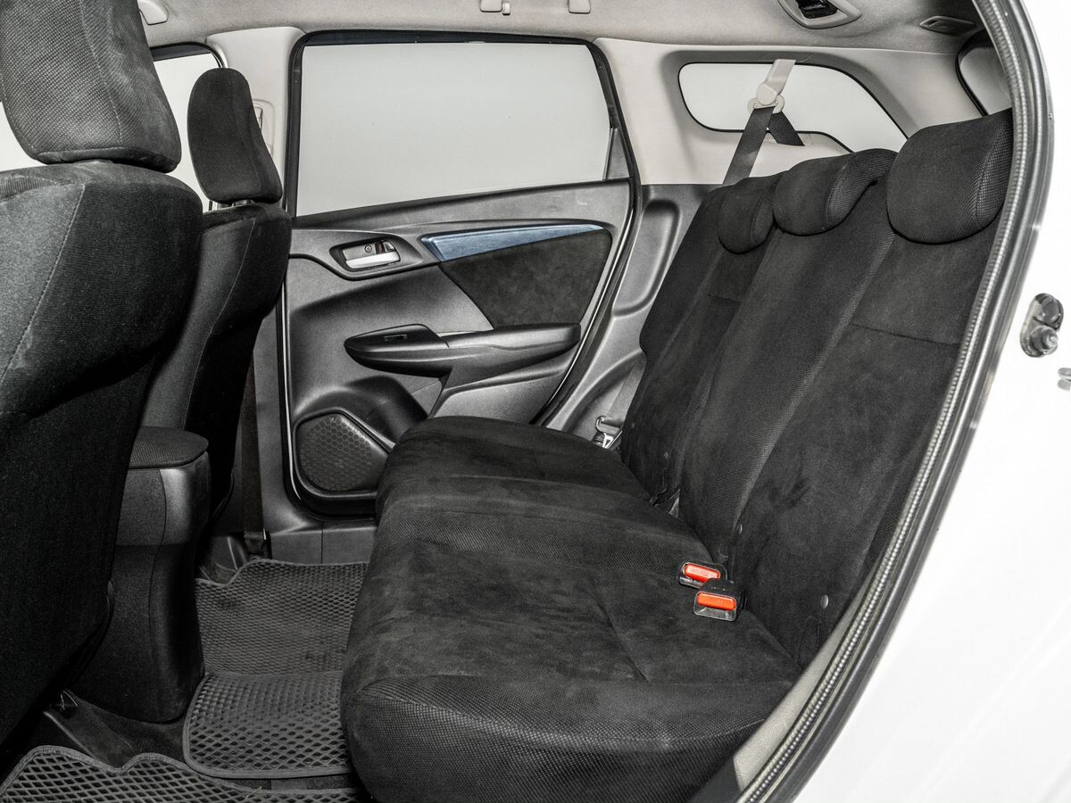 Honda Shuttle 2016 - фото автомобиля