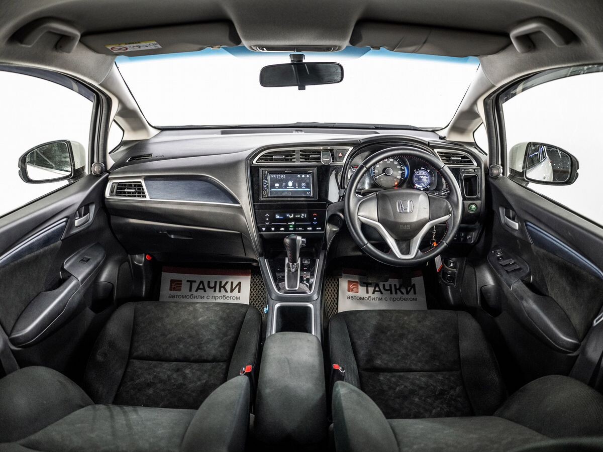 Honda Shuttle 2016 - фото автомобиля