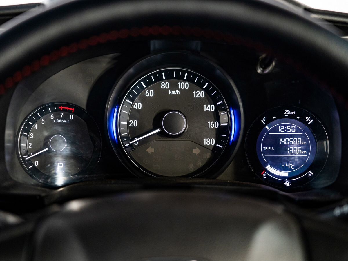 Honda Shuttle 2016 - фото автомобиля