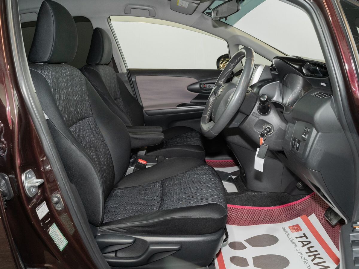 Toyota Wish 2010 - фото автомобиля