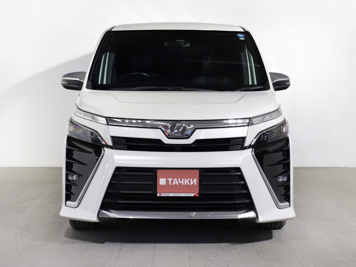 Toyota Voxy 2018 - фото автомобиля