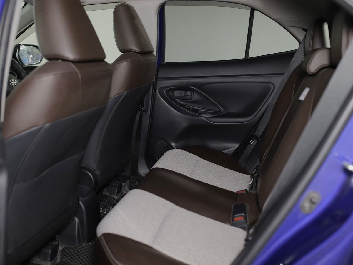 Toyota Yaris Cross 2021 - фото автомобиля