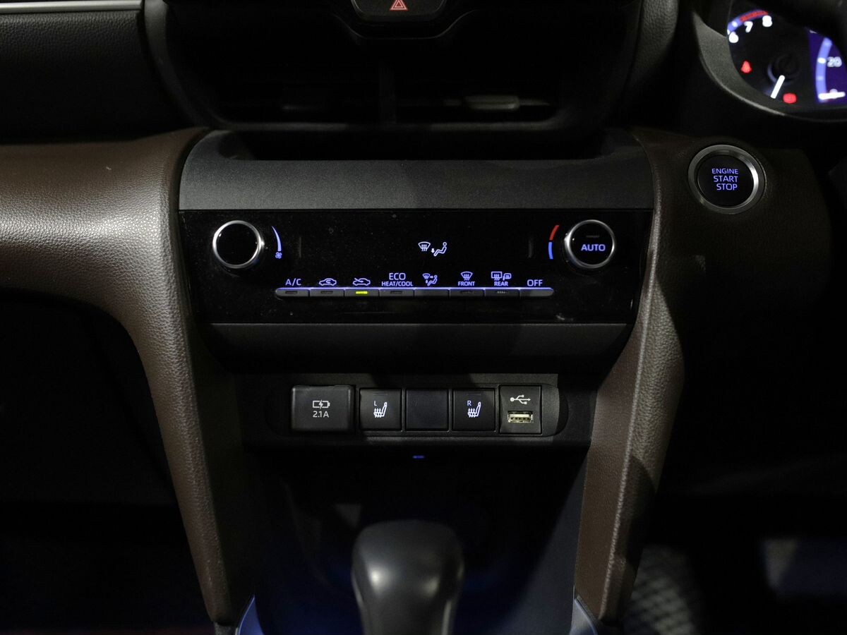 Toyota Yaris Cross 2021 - фото автомобиля