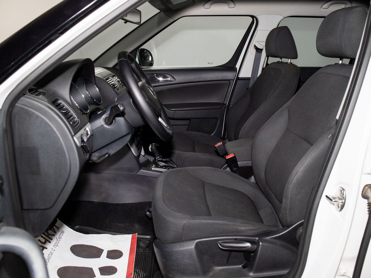 Skoda Yeti 2014 - фото автомобиля