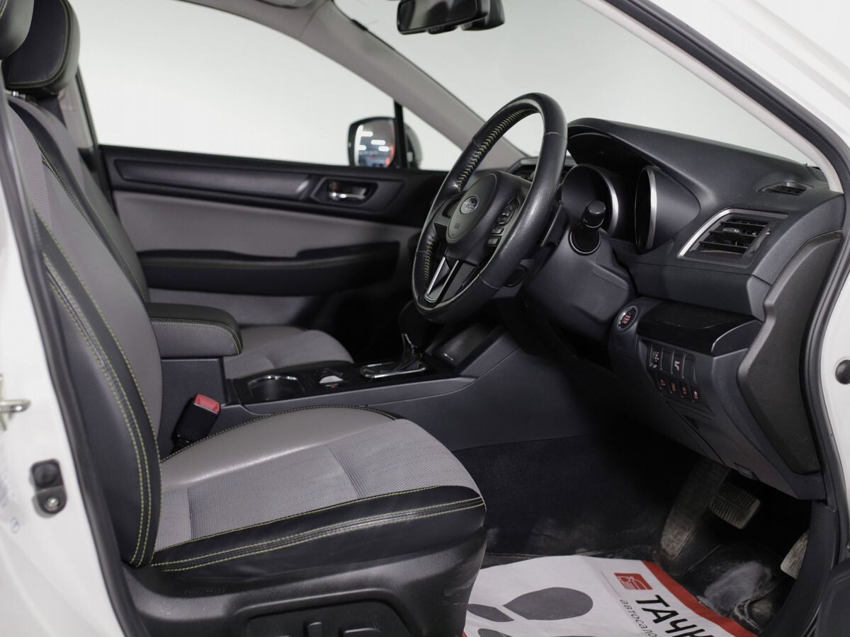 Subaru Outback 2017 - фото автомобиля