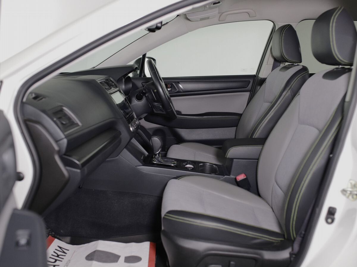 Subaru Outback 2017 - фото автомобиля