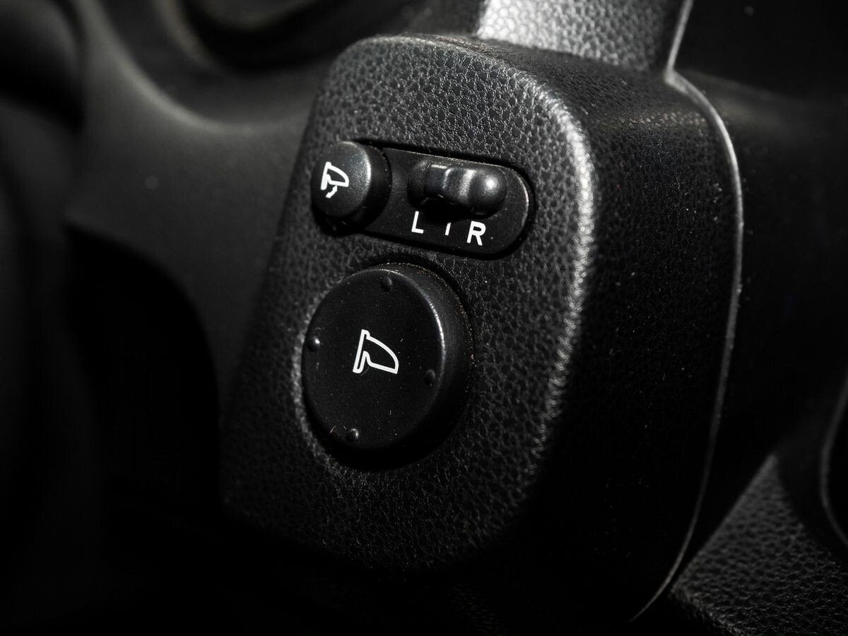 Honda Fit Shuttle 2011 - фото автомобиля