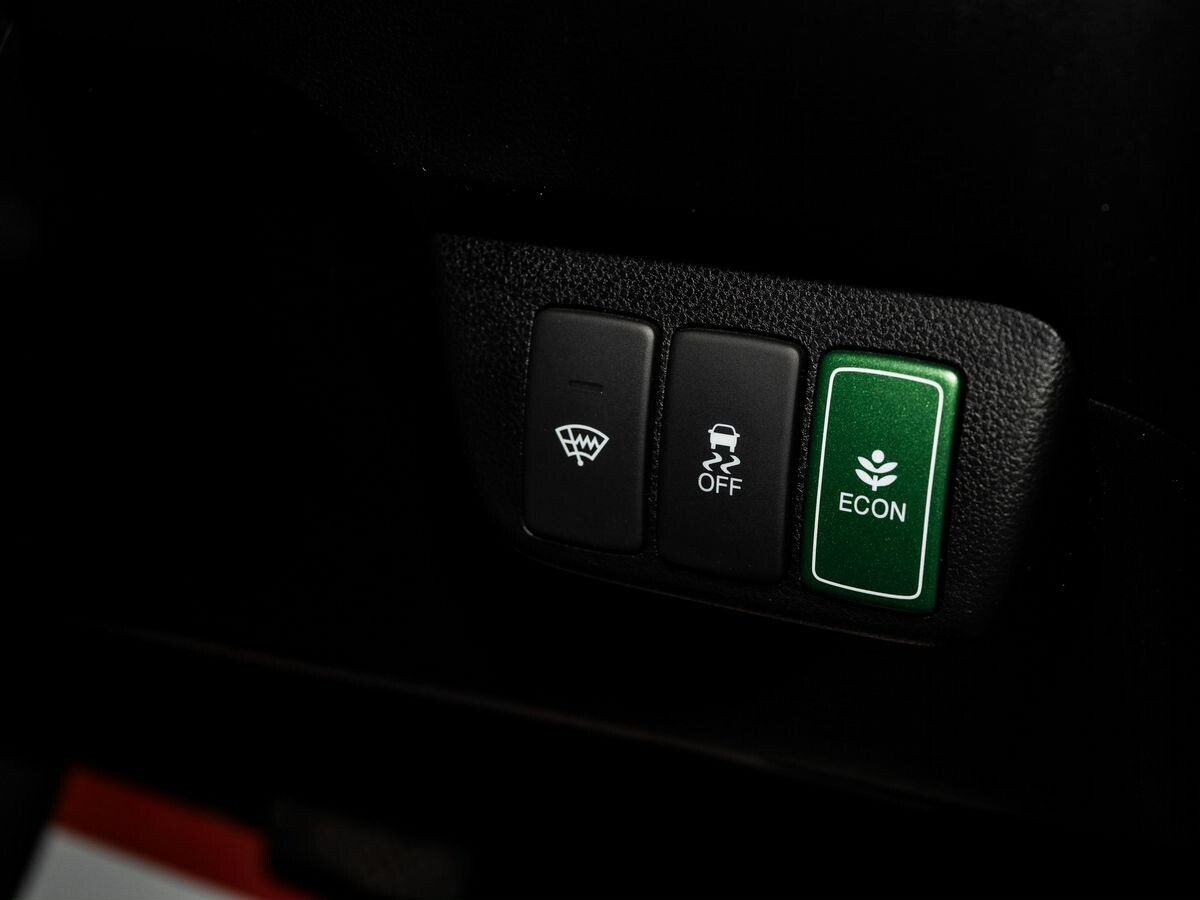 Honda Fit Shuttle 2011 - фото автомобиля