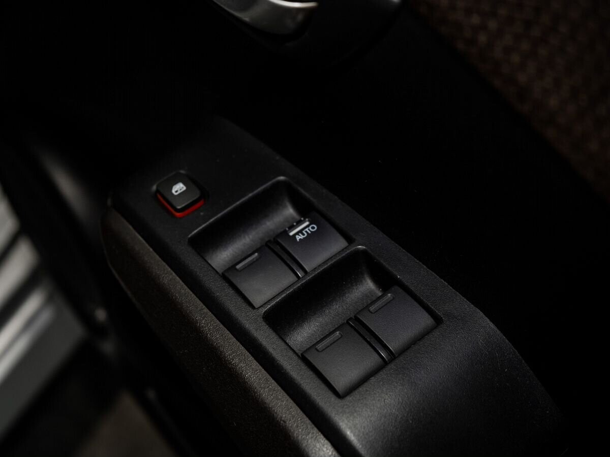 Honda Fit Shuttle 2011 - фото автомобиля