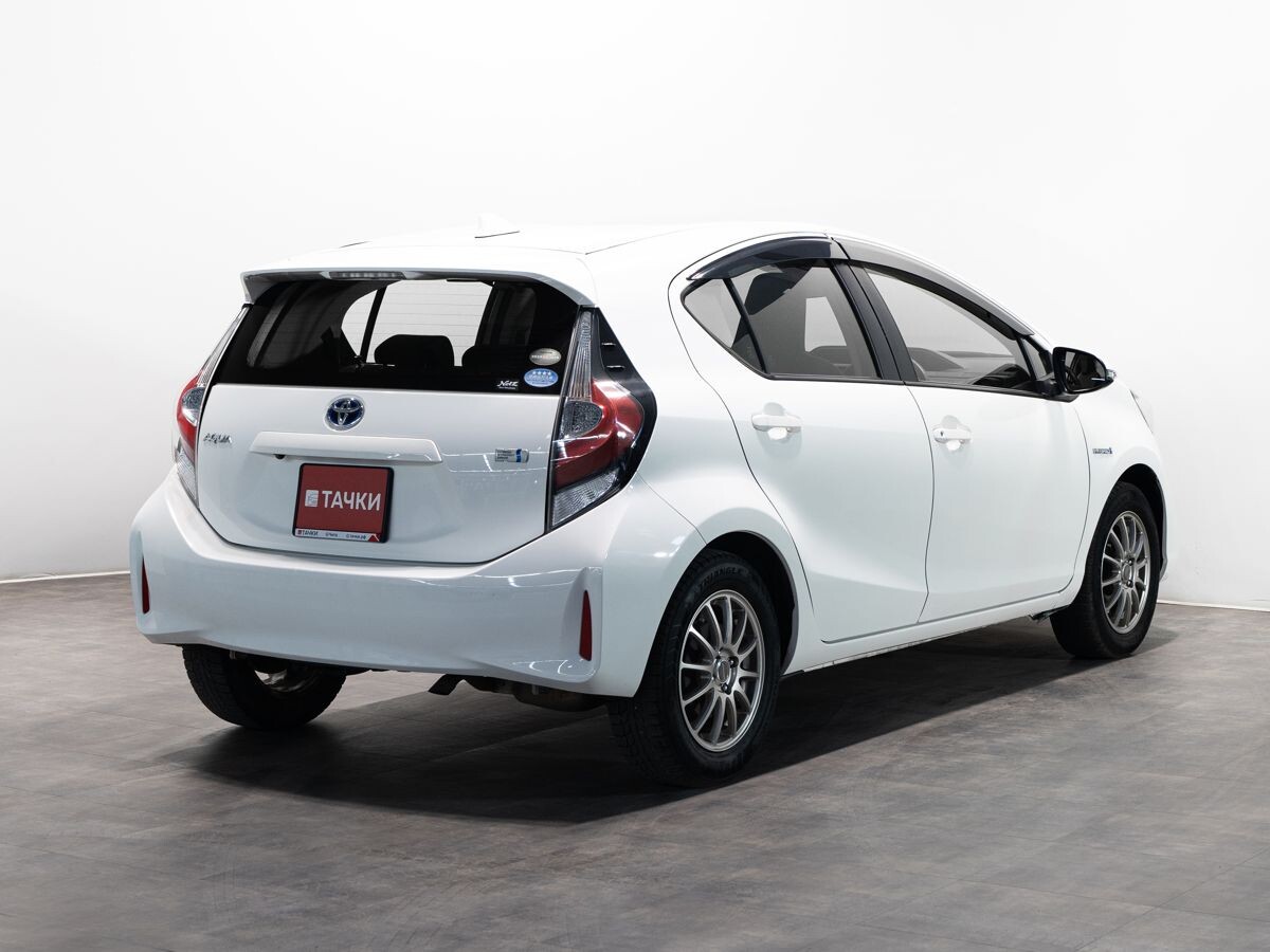 Toyota Aqua 2018 - фото автомобиля