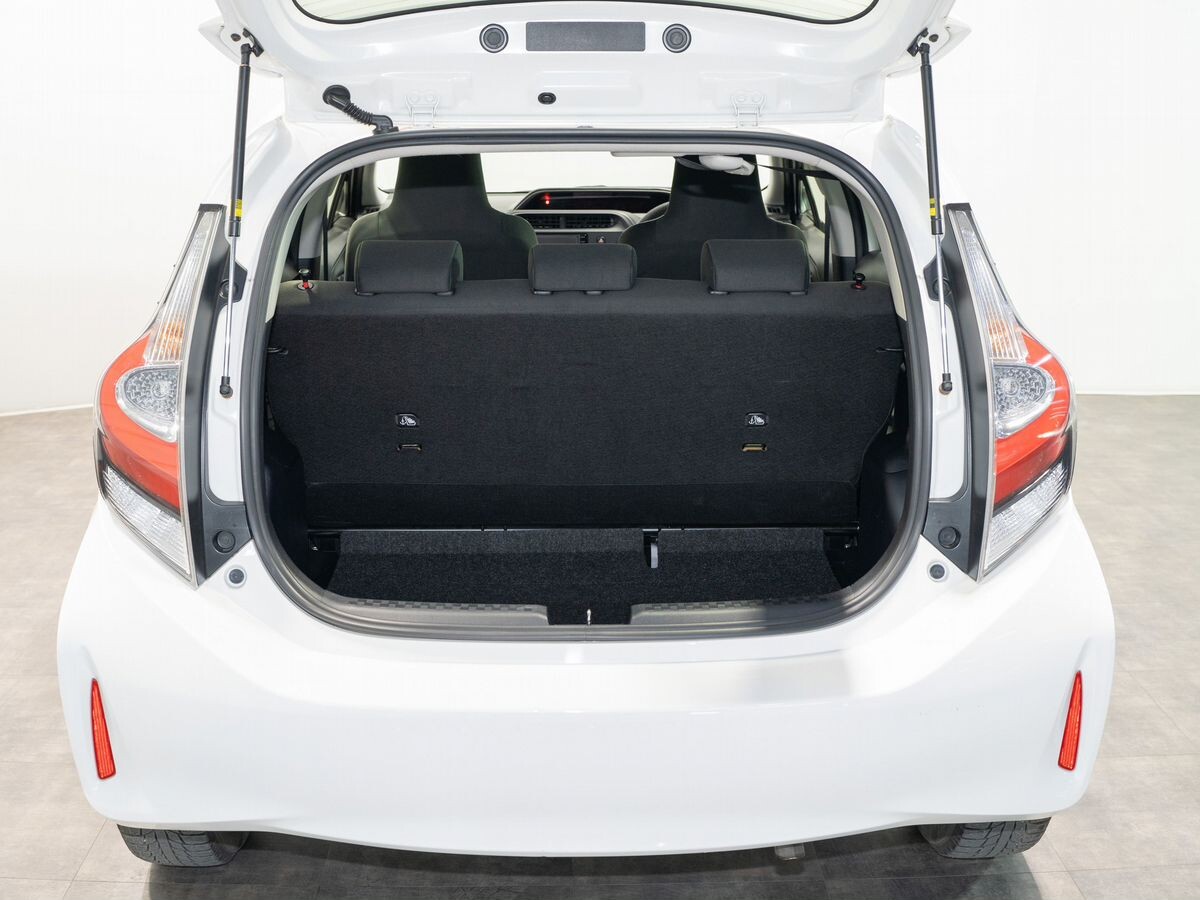 Toyota Aqua 2018 - фото автомобиля