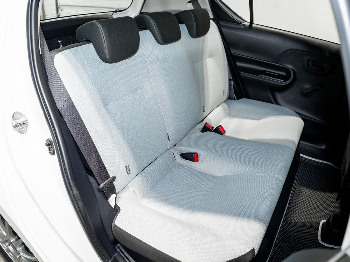 Toyota Aqua 2018 - фото автомобиля