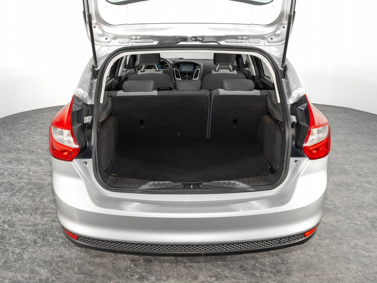 Ford Focus 2012 - фото автомобиля