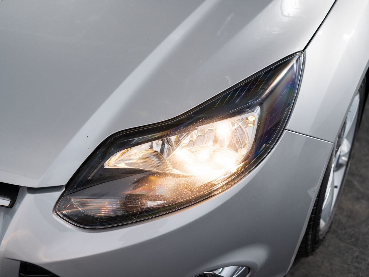 Ford Focus 2012 - фото автомобиля