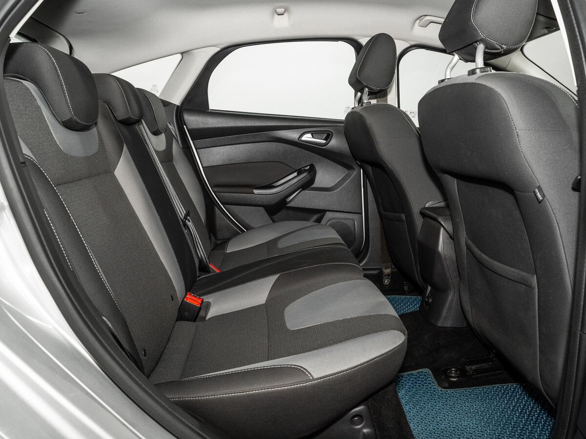 Ford Focus 2012 - фото автомобиля