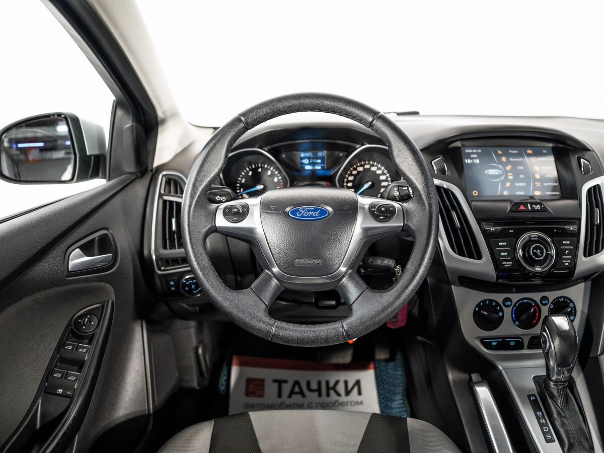 Ford Focus 2012 - фото автомобиля