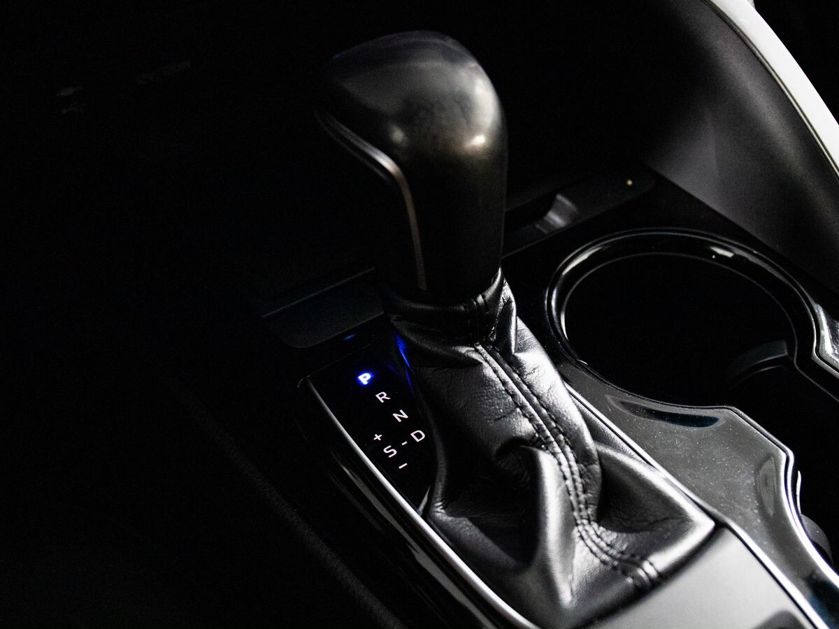 Toyota Camry 2018 - фото автомобиля