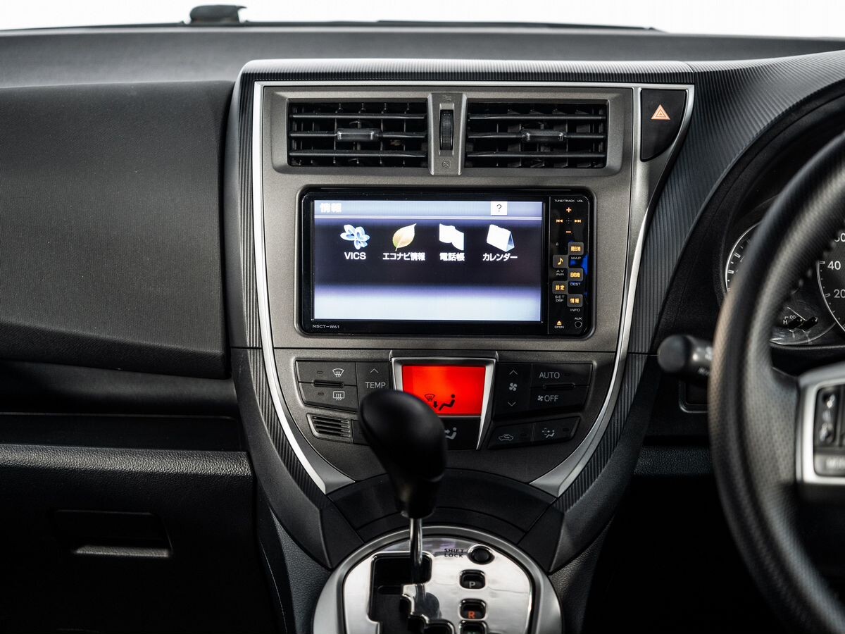 Toyota Ractis 2011 - фото автомобиля