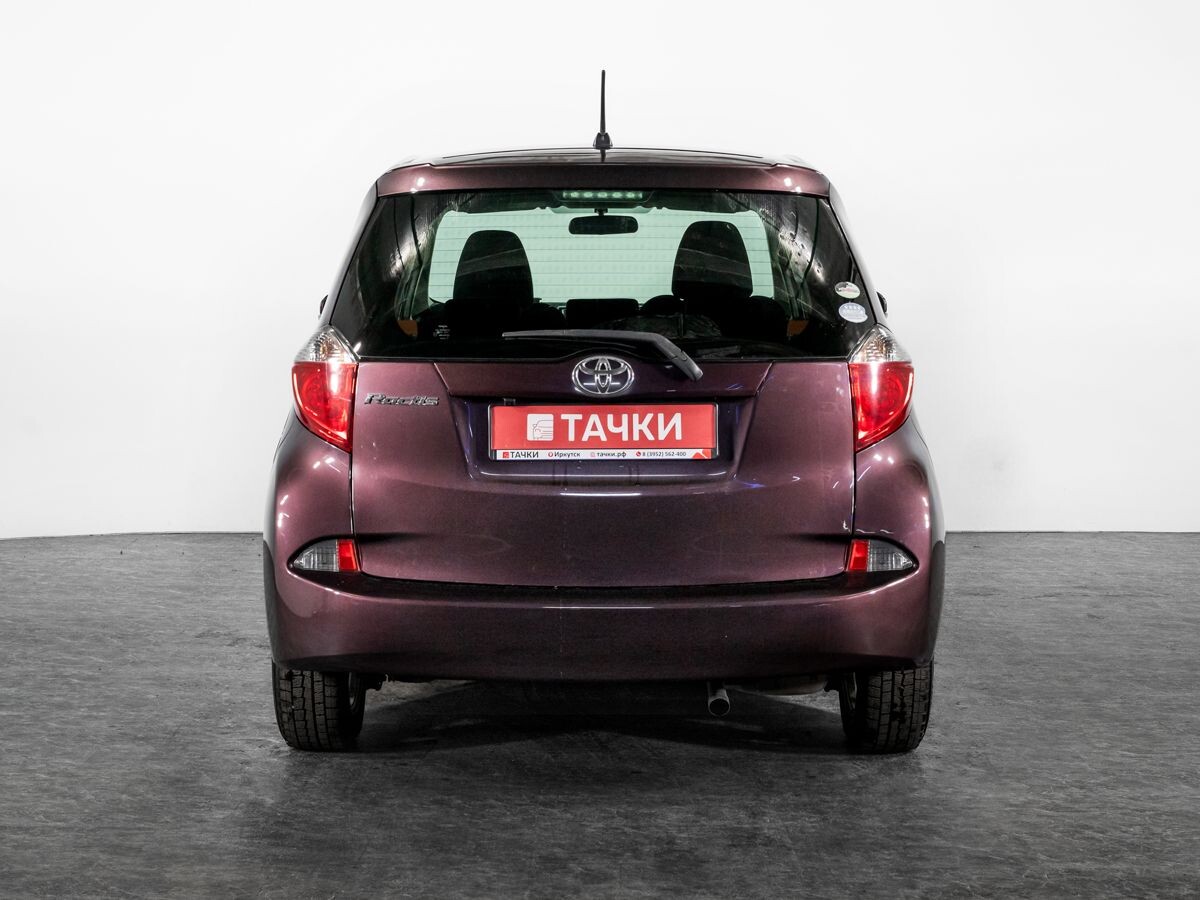 Toyota Ractis 2011 - фото автомобиля