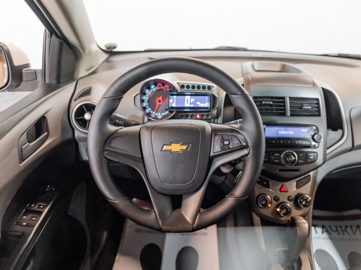 Chevrolet Aveo 2012 - фото автомобиля