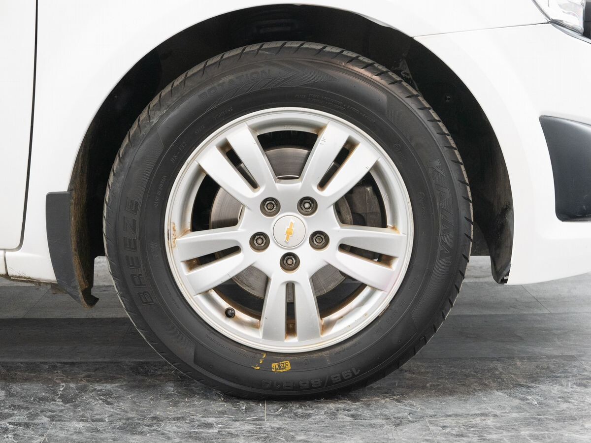 Chevrolet Aveo 2012 - фото автомобиля