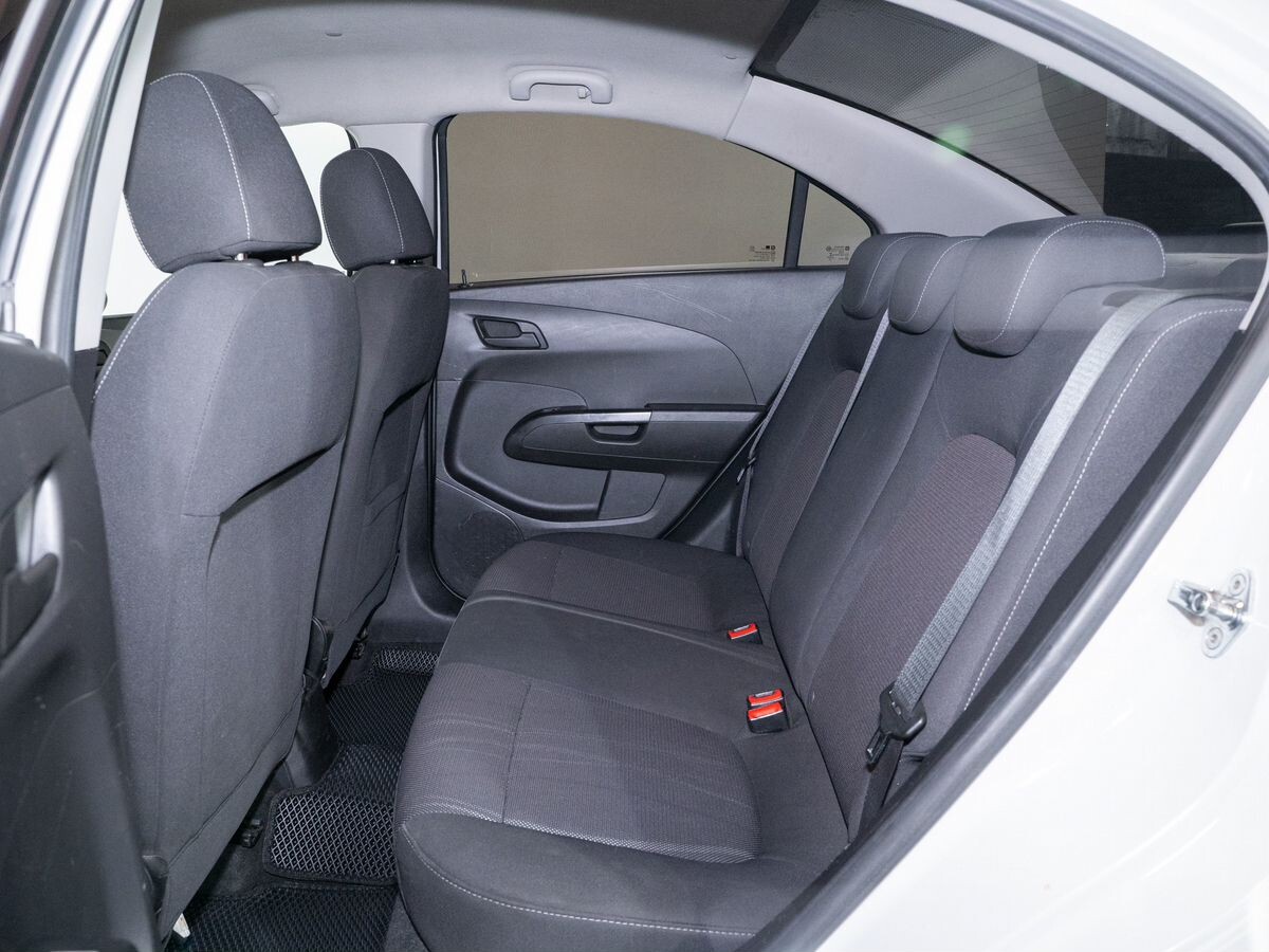 Chevrolet Aveo 2012 - фото автомобиля