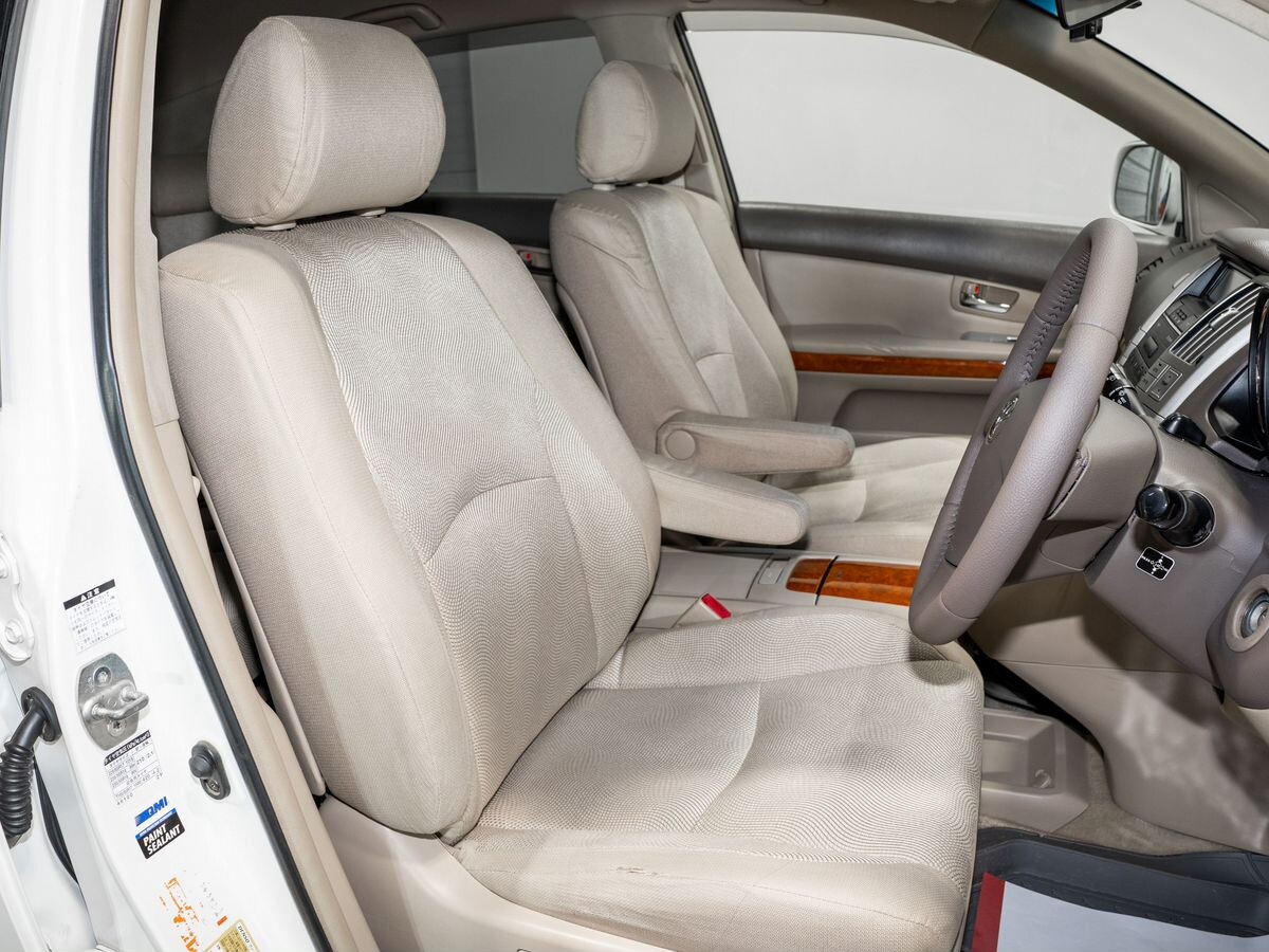 Toyota Harrier 2005 - фото автомобиля