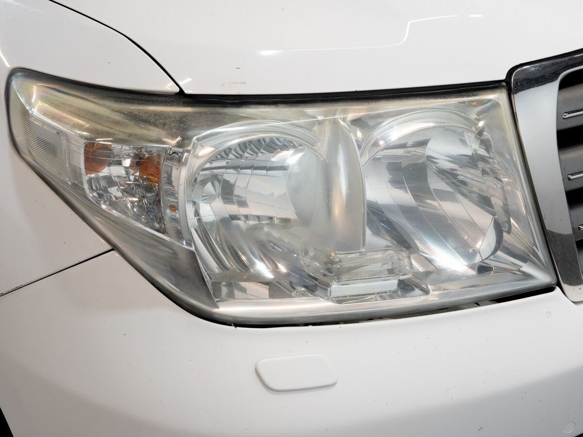 Toyota Land Cruiser 2011 - фото автомобиля