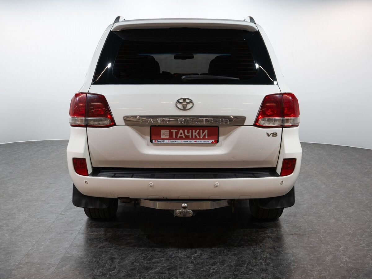 Toyota Land Cruiser 2011 - фото автомобиля