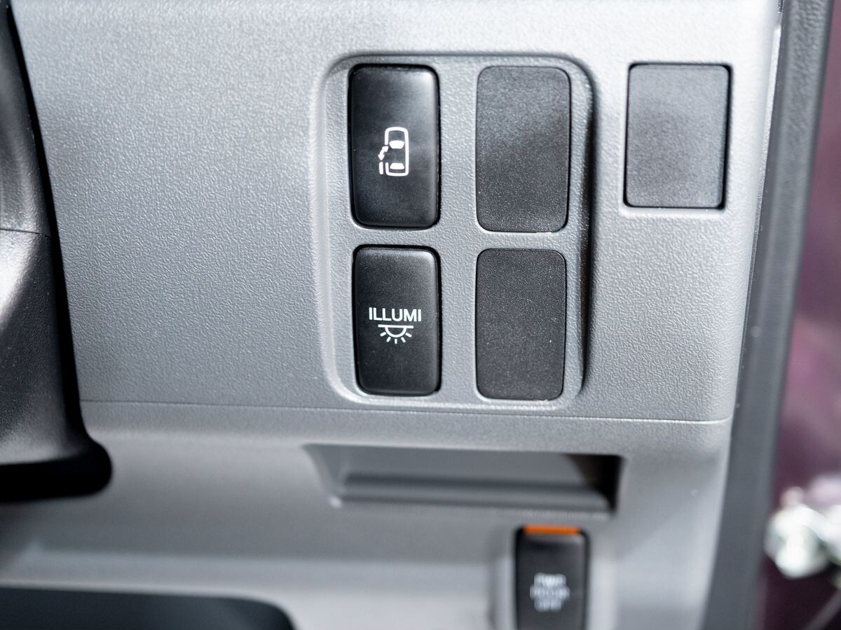 Daihatsu Tanto 2010 - фото автомобиля