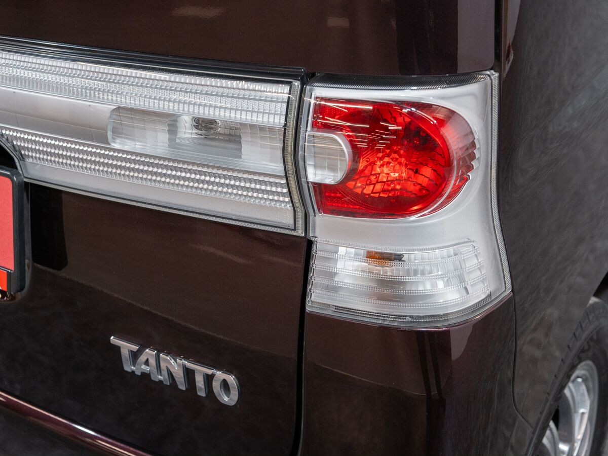 Daihatsu Tanto 2010 - фото автомобиля