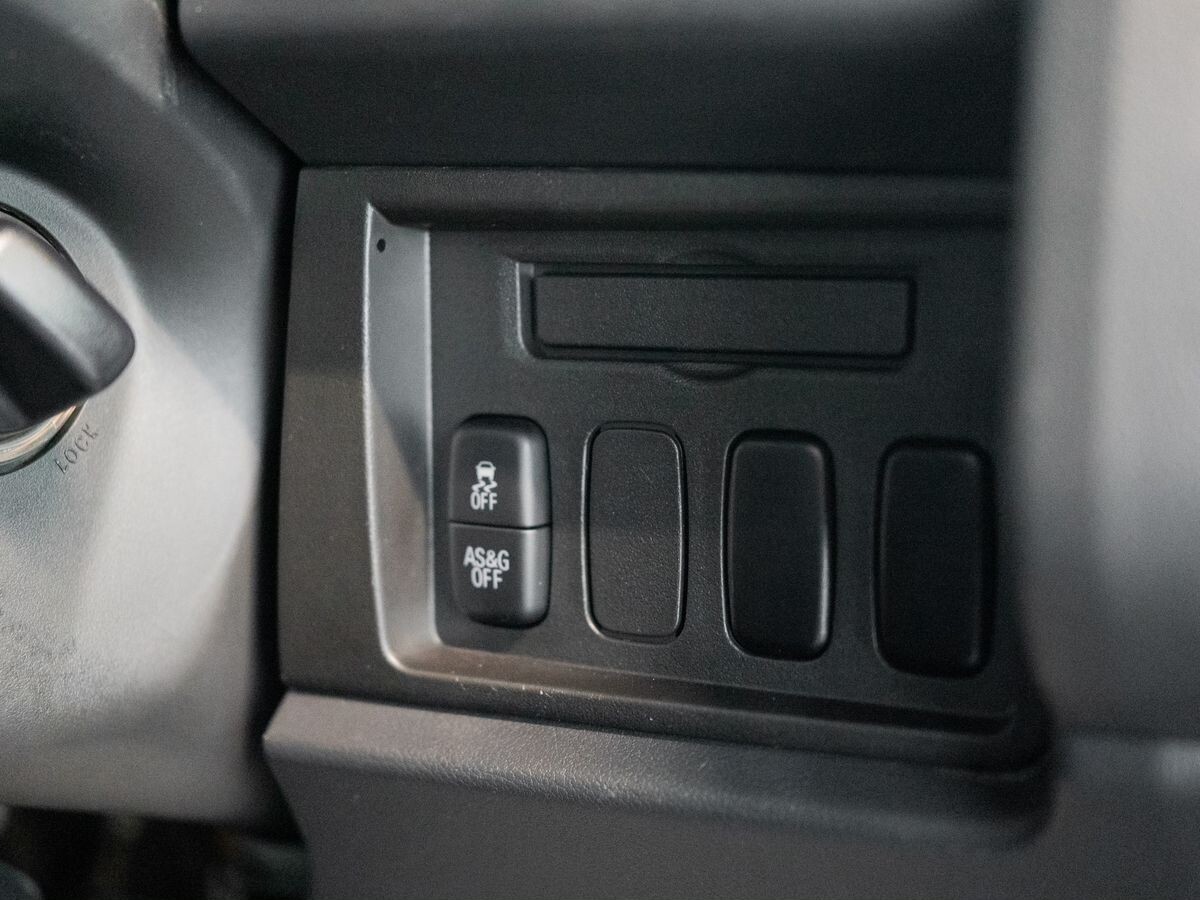 Mitsubishi Delica D:5 2015 - фото автомобиля