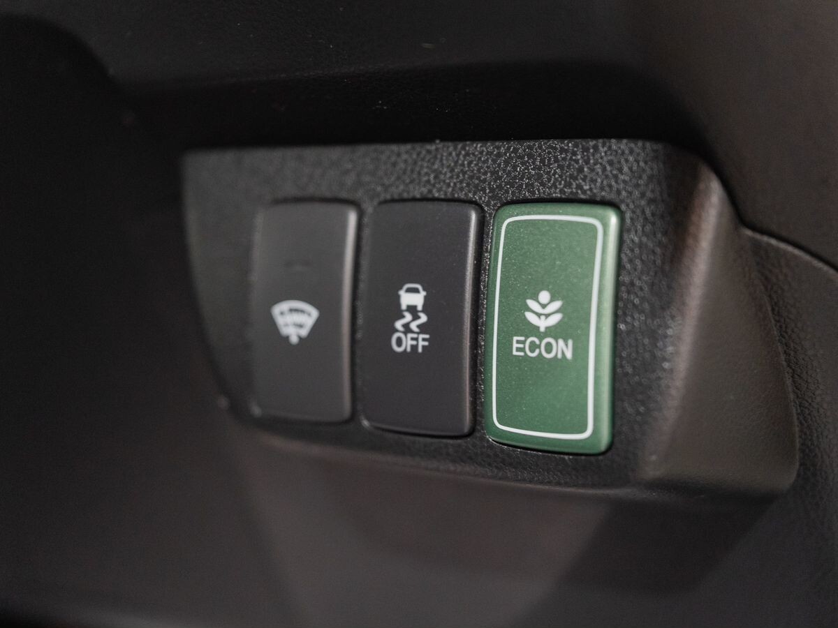 Honda Fit Shuttle 2011 - фото автомобиля